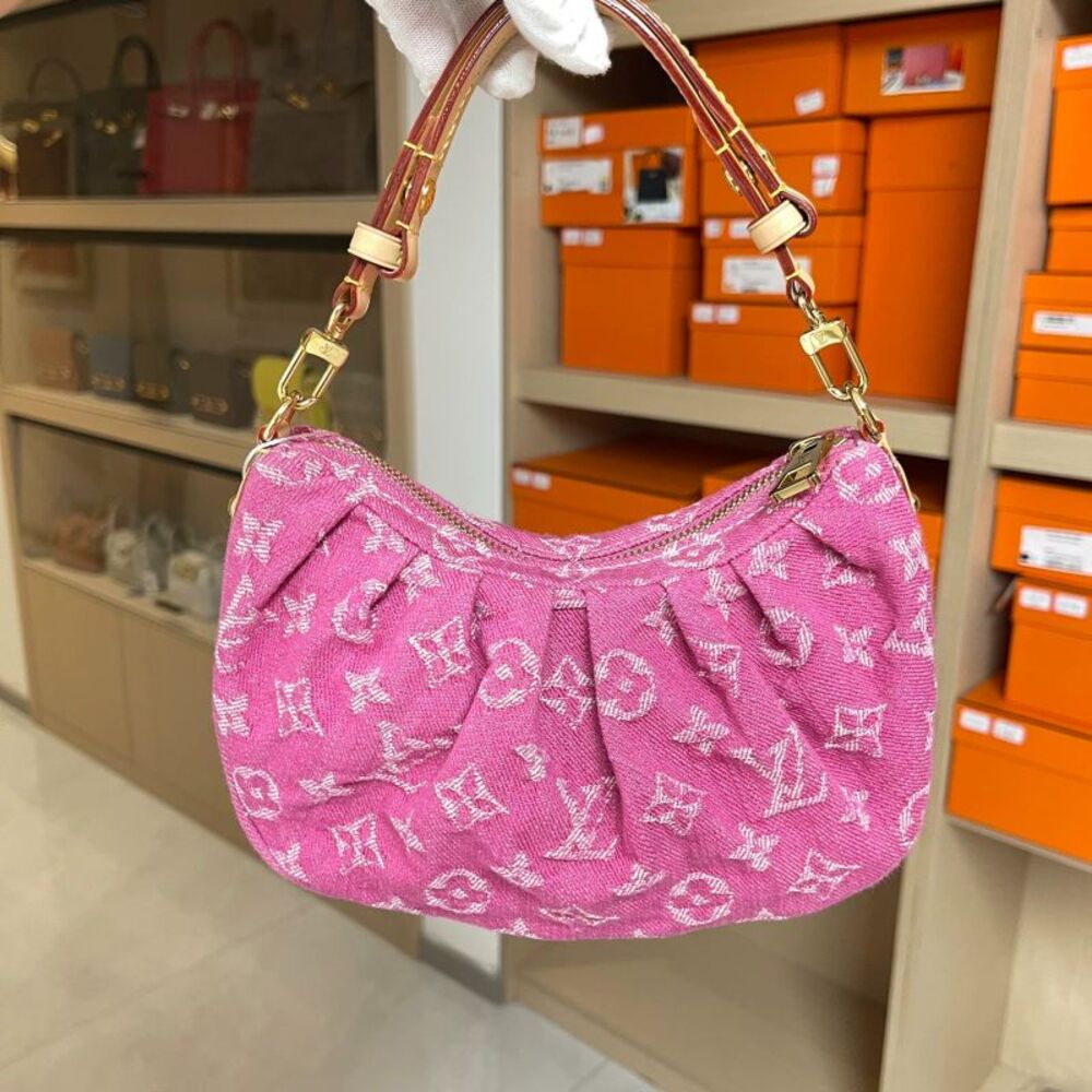 Louis Vuitton Women Pre-Loved Bag Very Good Condition